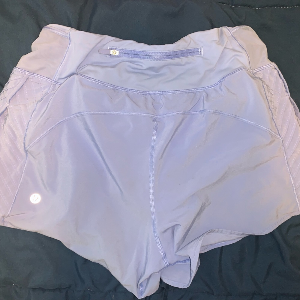 Lululemon - Size 6 - 5” shorts